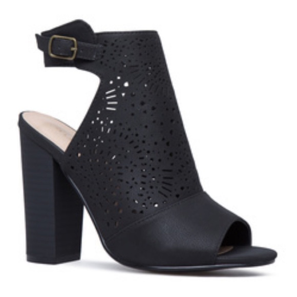 Shoe Dazzle Shoes - abby open toe shootie booties